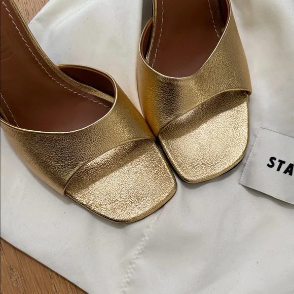 STAUD Sloane Metallic Leather Heel